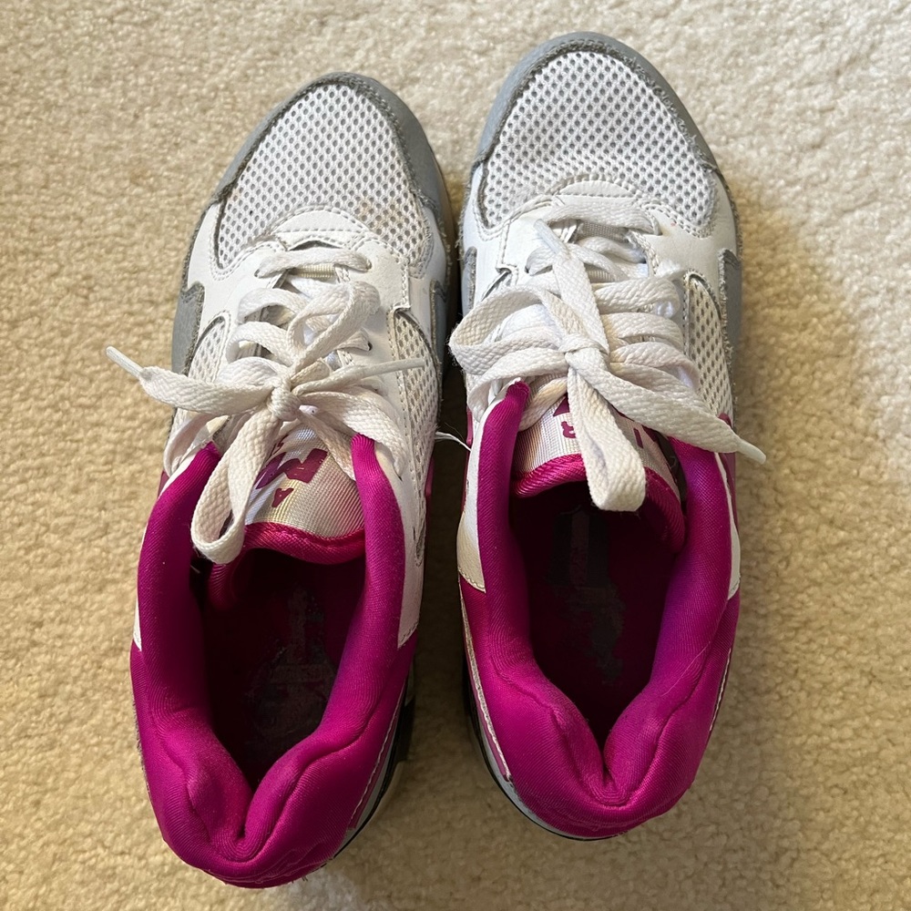 Women's White and Pink Sneakers barely used.
